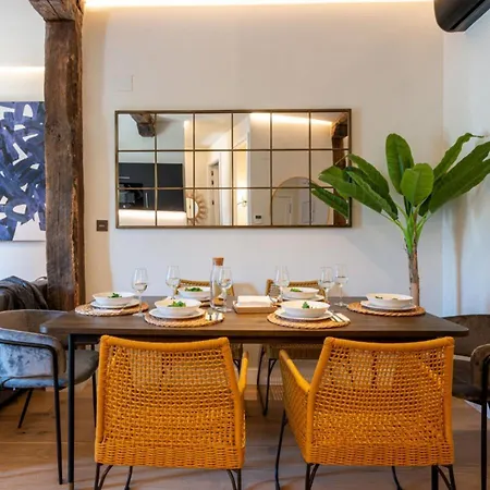 Daire Class Ac By Staynnapartments *