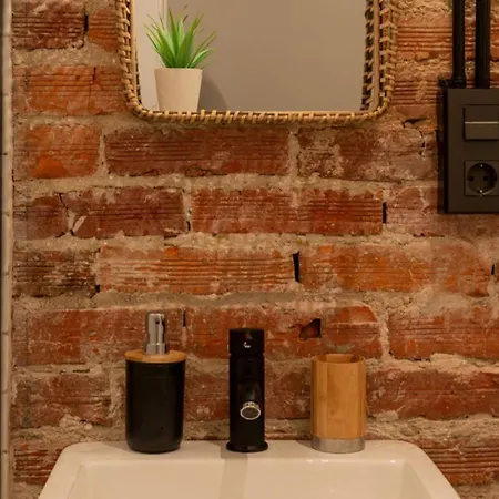 Daire Class Ac By Staynnapartments *